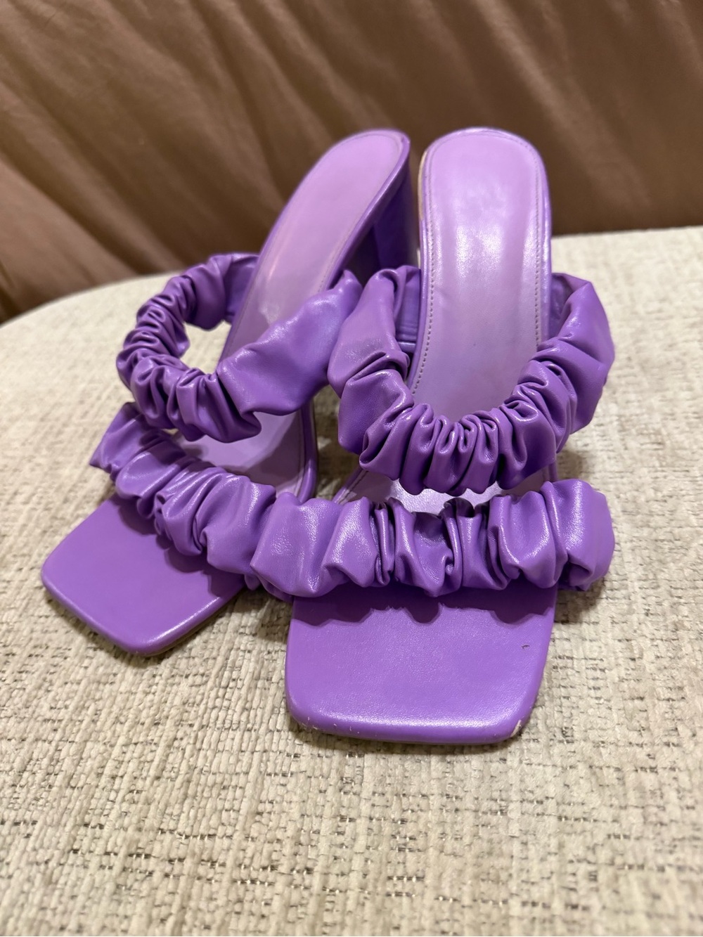 Colin Stuart Lavender Ruched Square-Toe Slide Heels - Picture 2 of 5